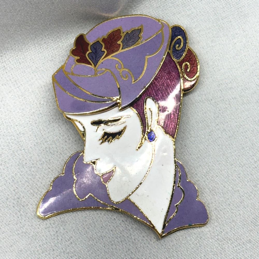 Unbranded Brooch Pin Women OS Purple Excellent Art Deco Enamel Lady Profile